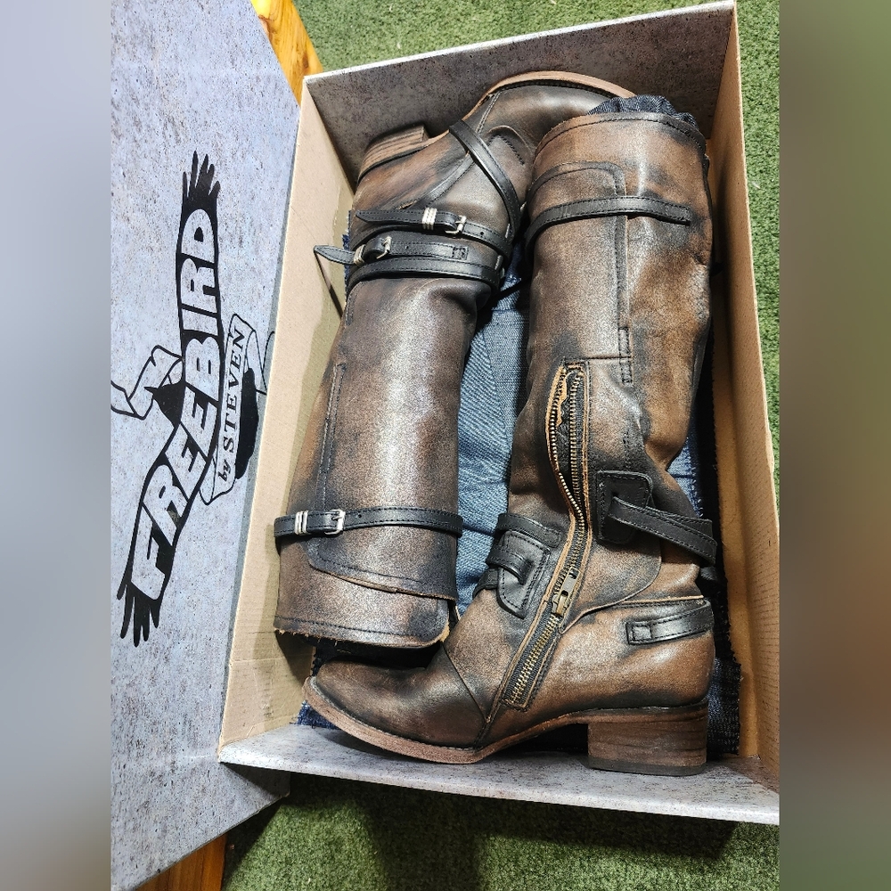 Freebird Gia boots size 7